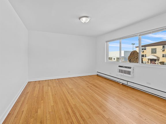 4th image of 9606 Golf Ter APT 1W