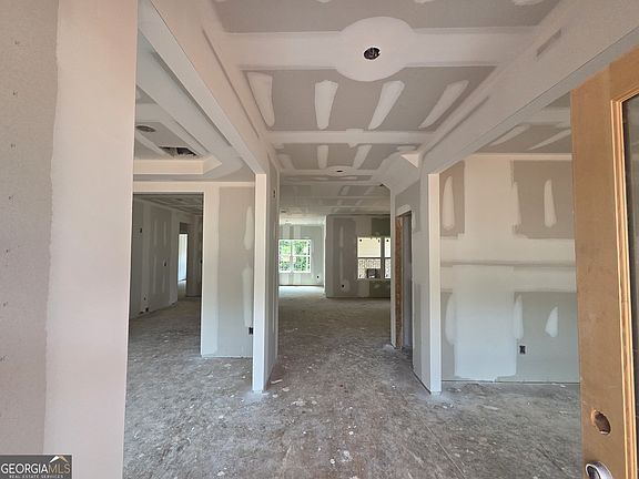 3rd image of 313 Meadows Dr