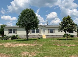 112 Walker Hooker Rd, Mendenhall, MS 39114