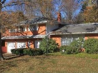 2095 Brookshire Rd, Akron, OH 44313