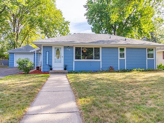 3rd image of 210 67th Ave NE