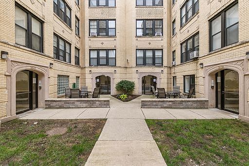1st image of 3635 W Dickens Ave APT 2A