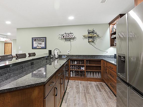 3rd image of 11 Moon Cir