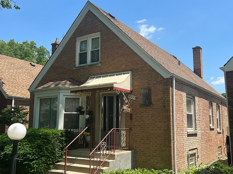 2nd image of 8333 S Hoyne Ave