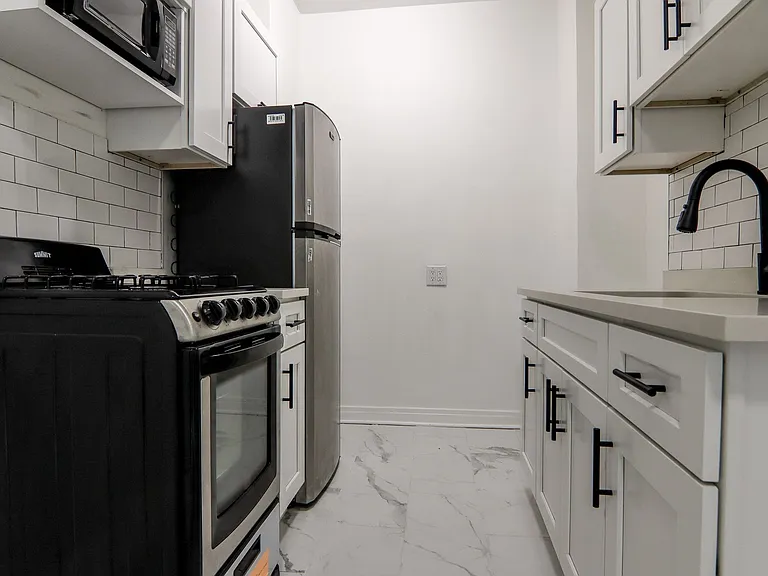 The Onyx on Sheridan — Photo 10