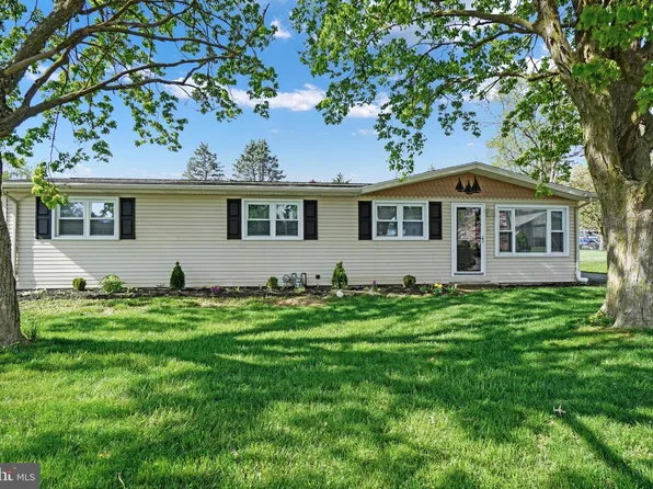 501 Martin Ave, Mount Joy, PA 17552