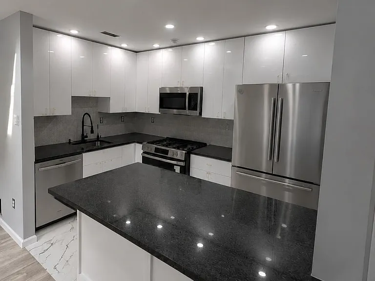 810 Diamond Dr #810 — Photo 1