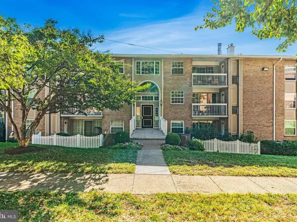 1935 Wilson Ln APT 103, McLean, VA 22102