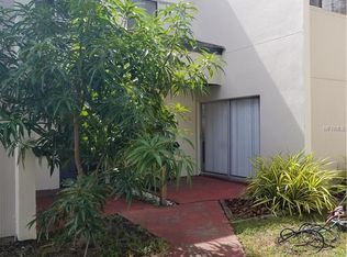 920 Byron Ct, Sarasota, FL 34243