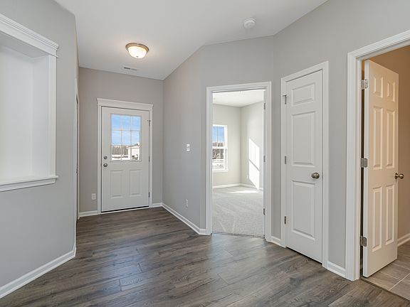 5th image of 12411 Ontario Pl