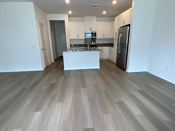 4th image of 36351 Elizabeth Ln #3104