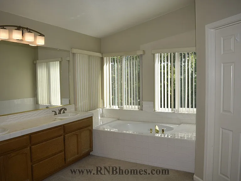 2400 Carr Ct — Photo 26