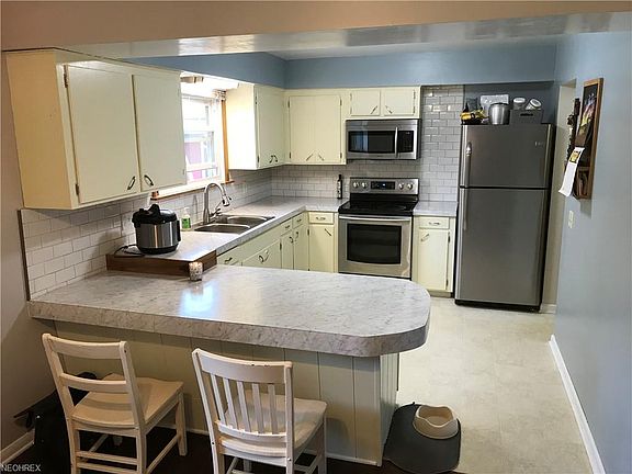 5th image of 5750 Bentler Ave NE