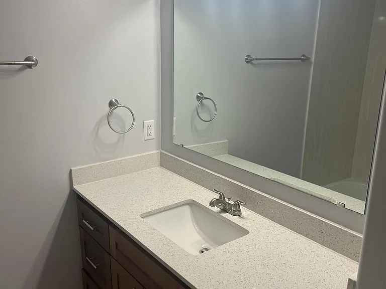 413 E 18th St #39 — Photo 5