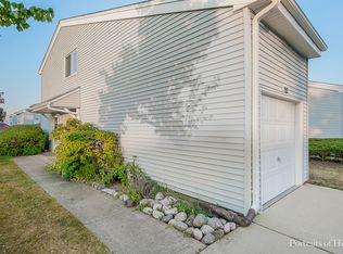 282 E Alpine Dr, Glendale Heights, IL