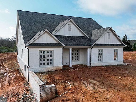 3rd image of 4775 E Reed Rd