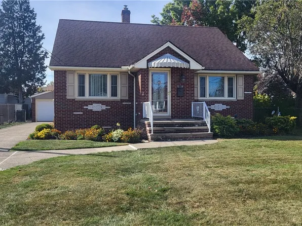 5118 W 4th St, Brooklyn Hts, OH 44131