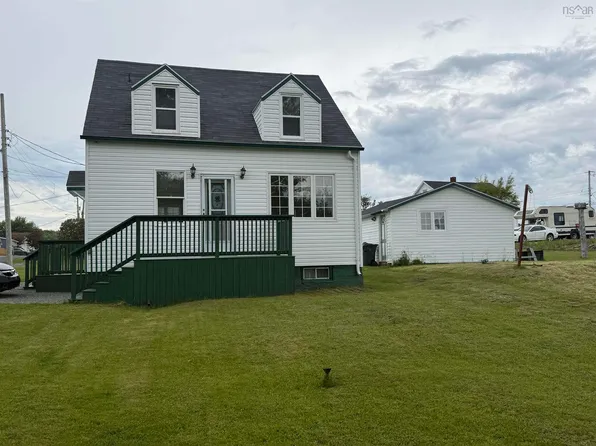 3515 Bay Ave, Cape Breton, NS B1H 2P2