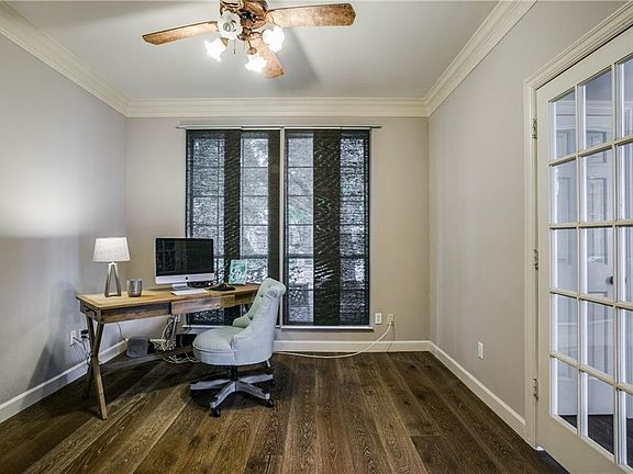 5th image of 3617 Banks Cir