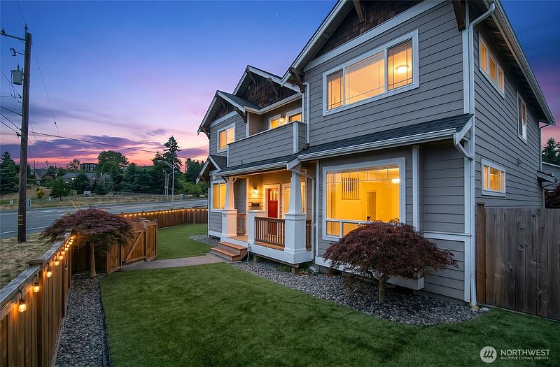 3rd image of 7208 8th Avenue NE