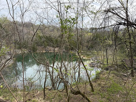 3rd image of 0 Fairview Rd