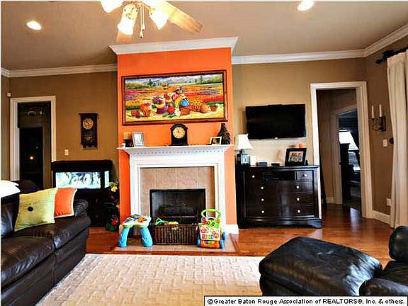 3rd image of 6169 Waterford Ln