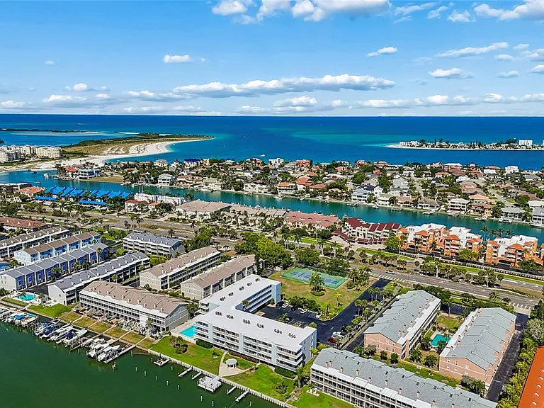 719 Pinellas Bayway S #301 — Photo 6