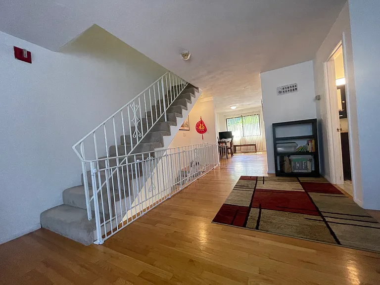 39 Pebble Pl — Photo 23