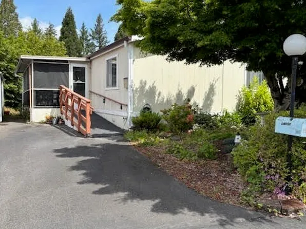 823 Cottonwood Drive, Enumclaw, WA 98022