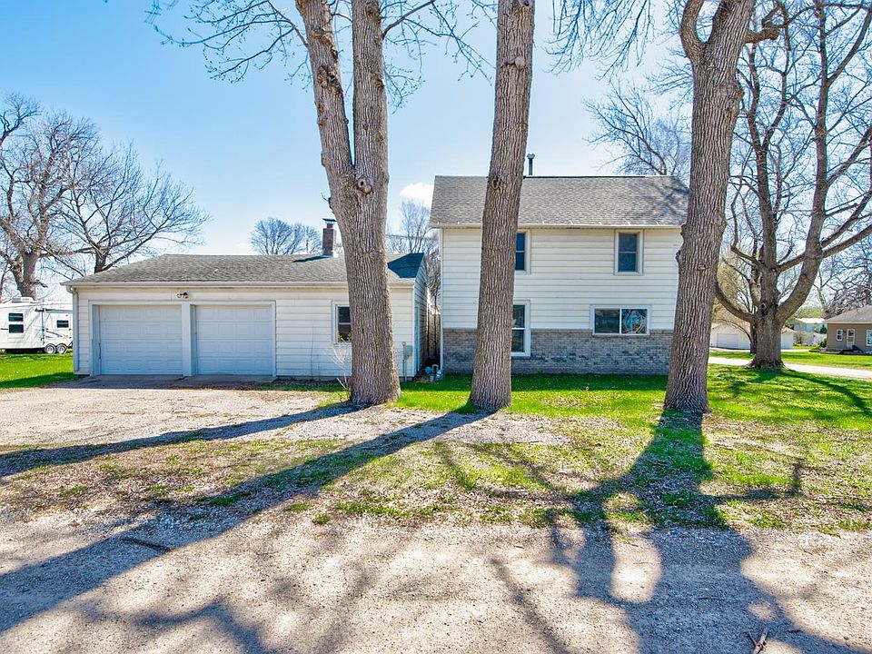 217 1st St SW, Fostoria, IA 51340 Zillow