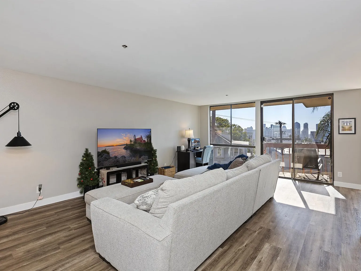 2 bed, 1275 sqft, $4,000 — Photo 2