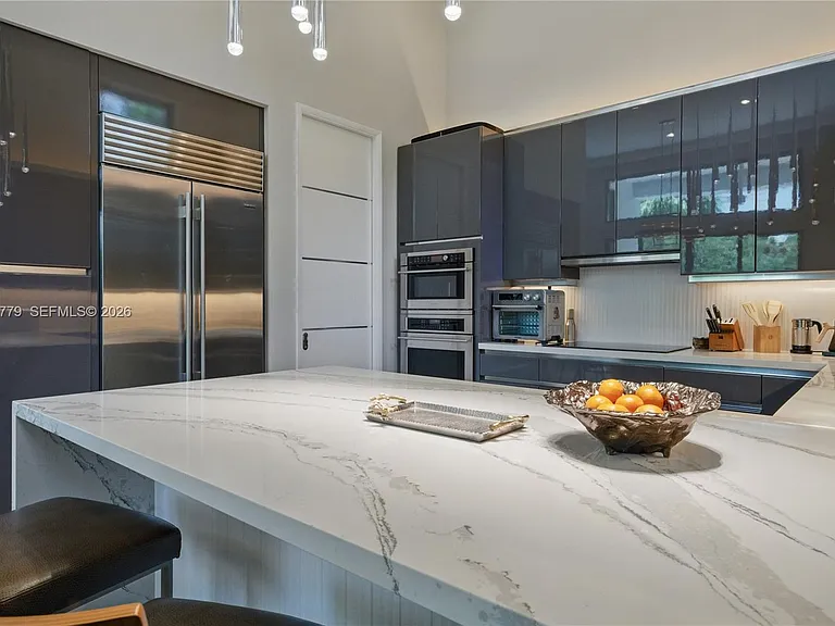 1755 SW 4th Ave — Photo 8
