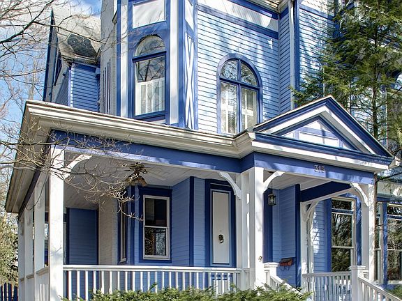 315 is filled with detailed craftsmanship. 