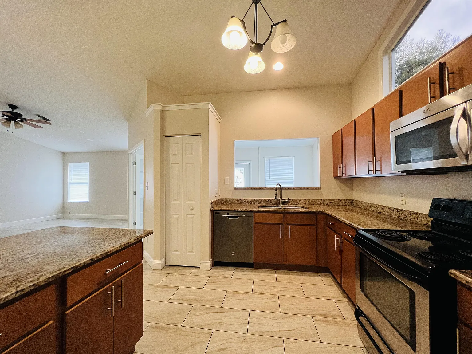 612 Sherwood Oaks Circle - 1 — Photo 3