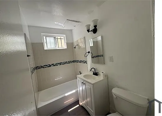 11106 S Normandie Ave #1 — Photo 7