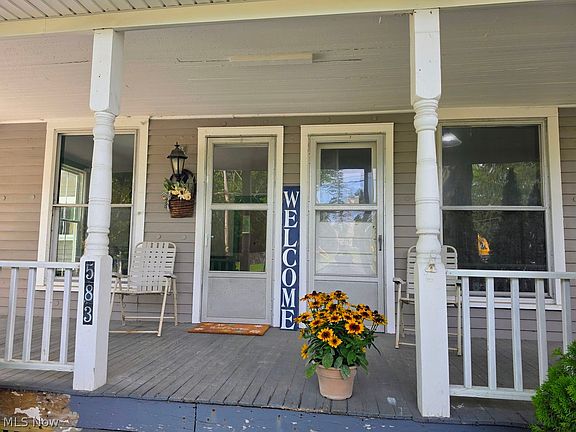 2nd image of 583 Lake Rd