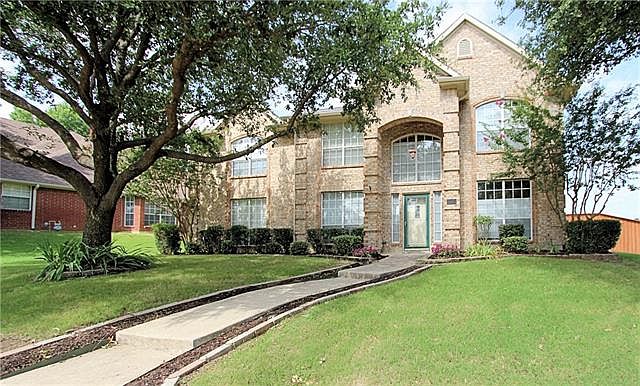 1st image of 901 Brittany Dr