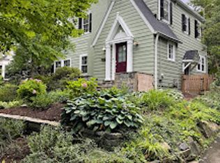 6917 Woodside Pl, Chevy Chase, MD 20815