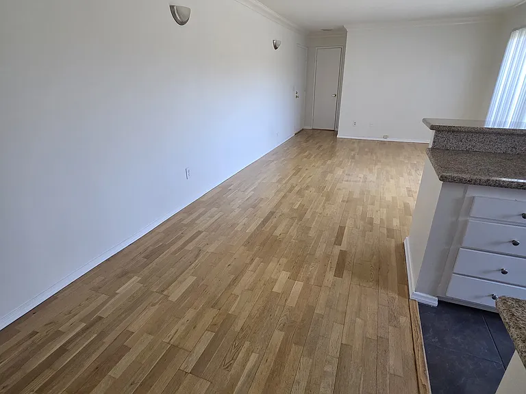 423 S Holt Ave #203 — Photo 3