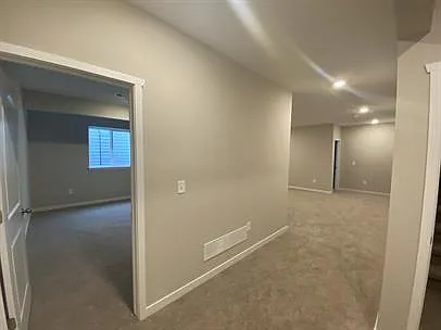 2133 Shale Drive - MOD 81 - 1 — Photo 3
