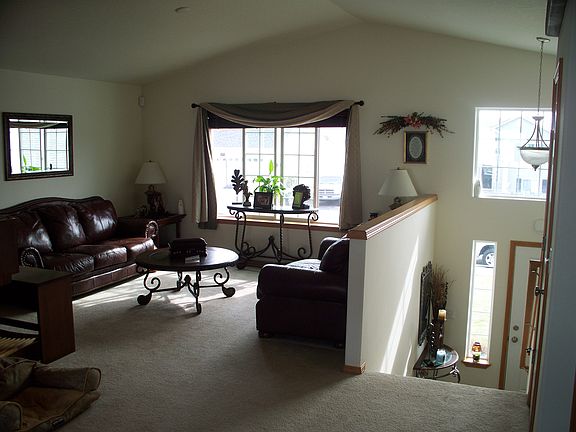 2nd image of 6117 Woodbine Dr