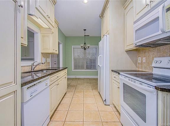 3rd image of 2322 Pinefield Ct