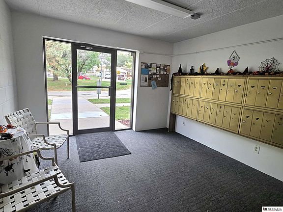5th image of 5801 Enterprise Dr APT C7