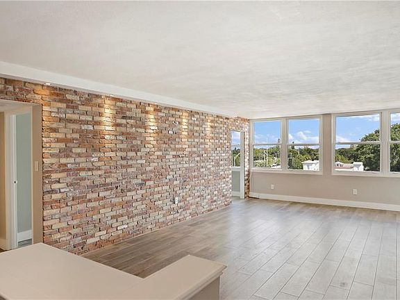 2nd image of 841 4th Ave N APT 66