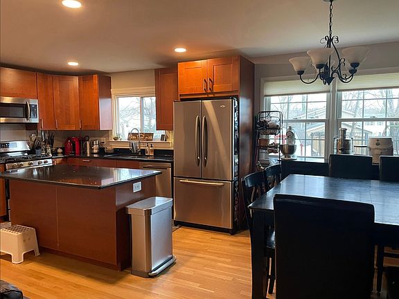 3rd image of 2419 Rockbridge St