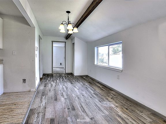 3rd image of 6410 S Puget Sound Ave