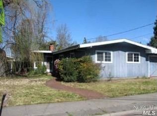 1220 Wyoming Dr, Santa Rosa, CA 95405