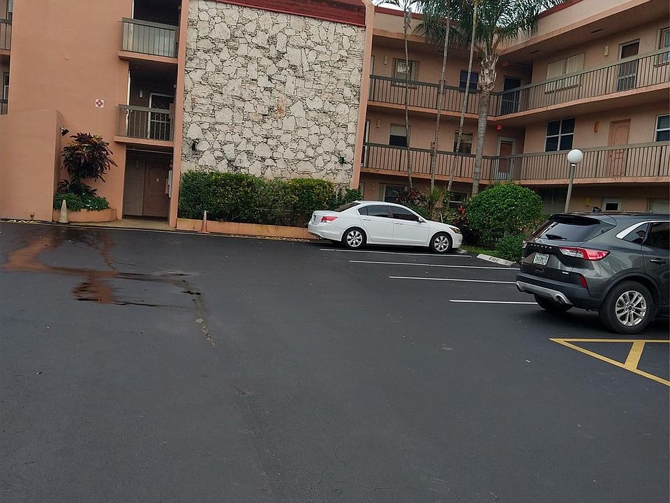 1st image of 3040 Holiday Springs Boulevard #105