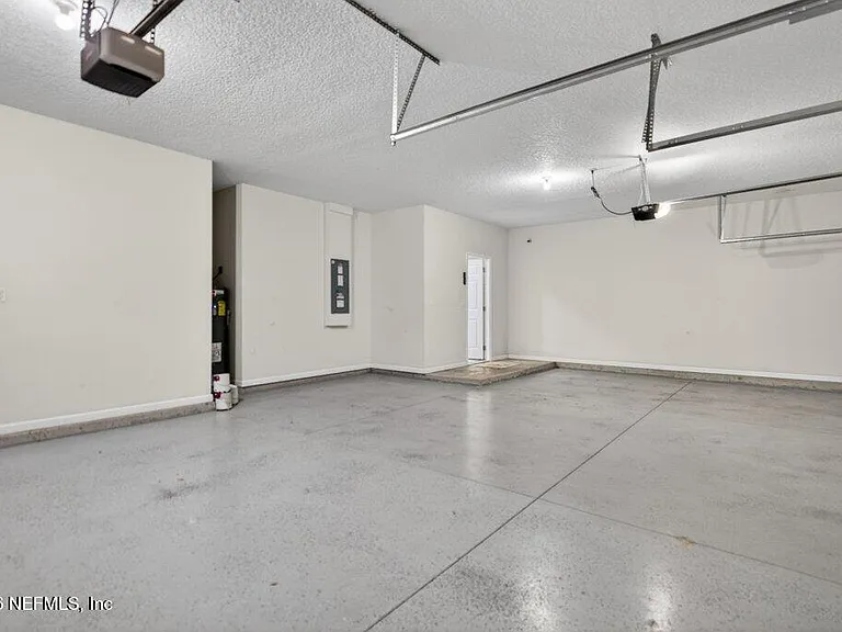 1474 Lantern Light Trl — Photo 48