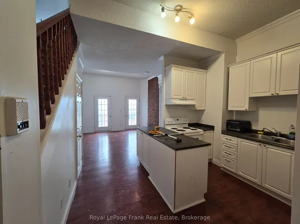 54 King St E, Clarington, ON